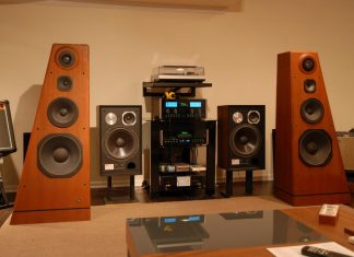 Một số mẫu loa tiêu biểu của hãng JBL