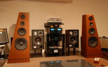 Một số mẫu loa tiêu biểu của hãng JBL