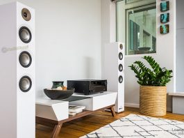 Loa Jamo S 809 chat