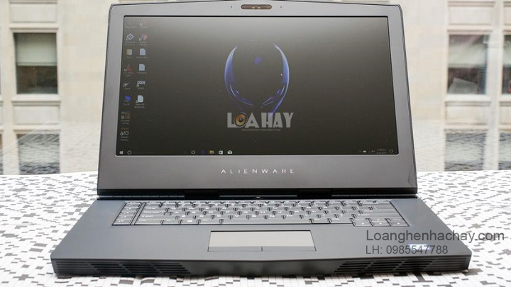 May tinh Dell Alienware M15 chat