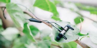 Tai nghe khong day Mee Audio EB1 chuan