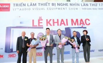 le khai mac trao cup