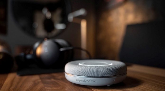 Beyerdynamic tung ra loa di động Space với 4 microphone, kết nối Bluetooth 5.0, pin 20 tiếng