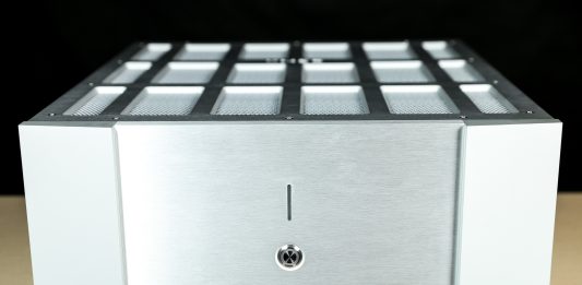 Dòng sản phẩm power ampli Bladelius với sức mạnh vượt trội