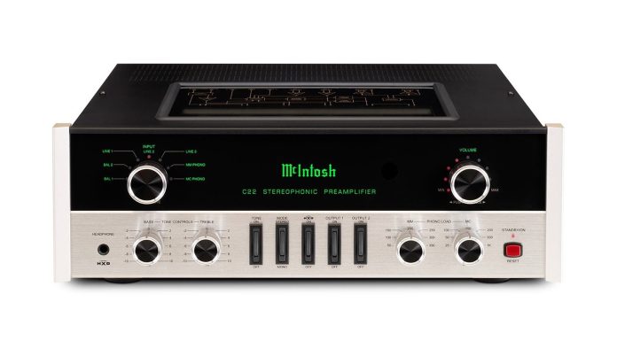 McIntosh C22 – Chiếc power-amp khiến người yêu McIntosh không thể rời mắt